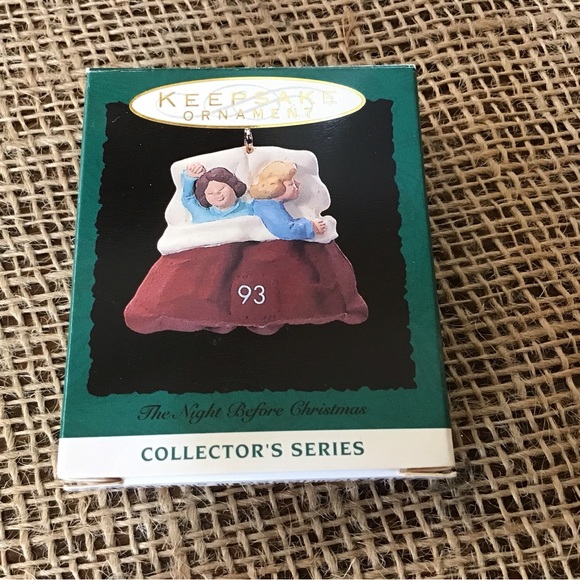 Vintage 1993 Hallmark miniature Night Before Christmas miniature ornament - Picture 2 of 6